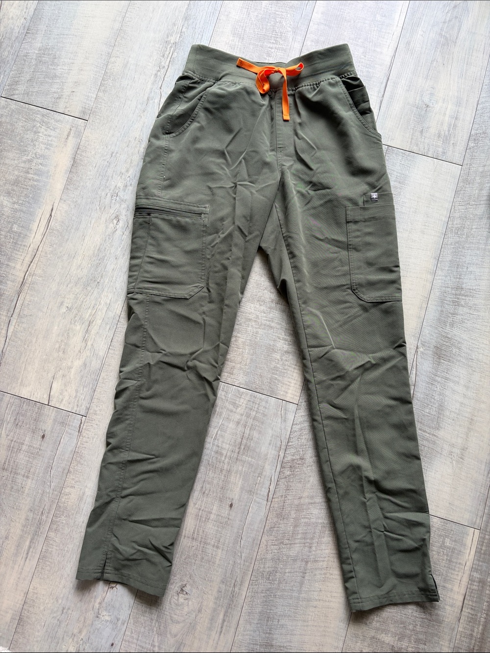 Figs Yola Slim scrub pant